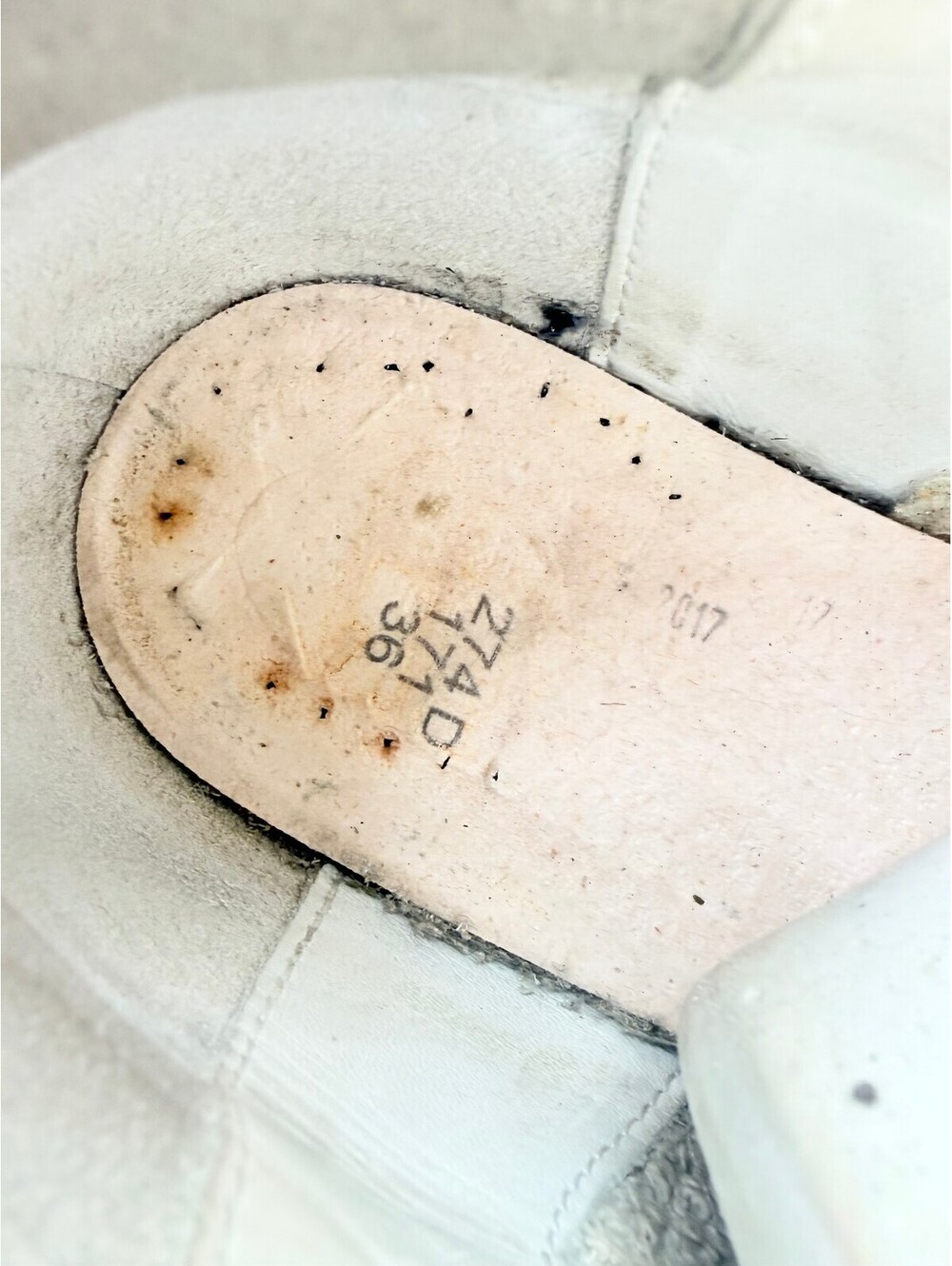 Golden Goose Superstar White Leather Gold Heel Distressed Sneakers Size 36 US 6 - Picture 10 of 10